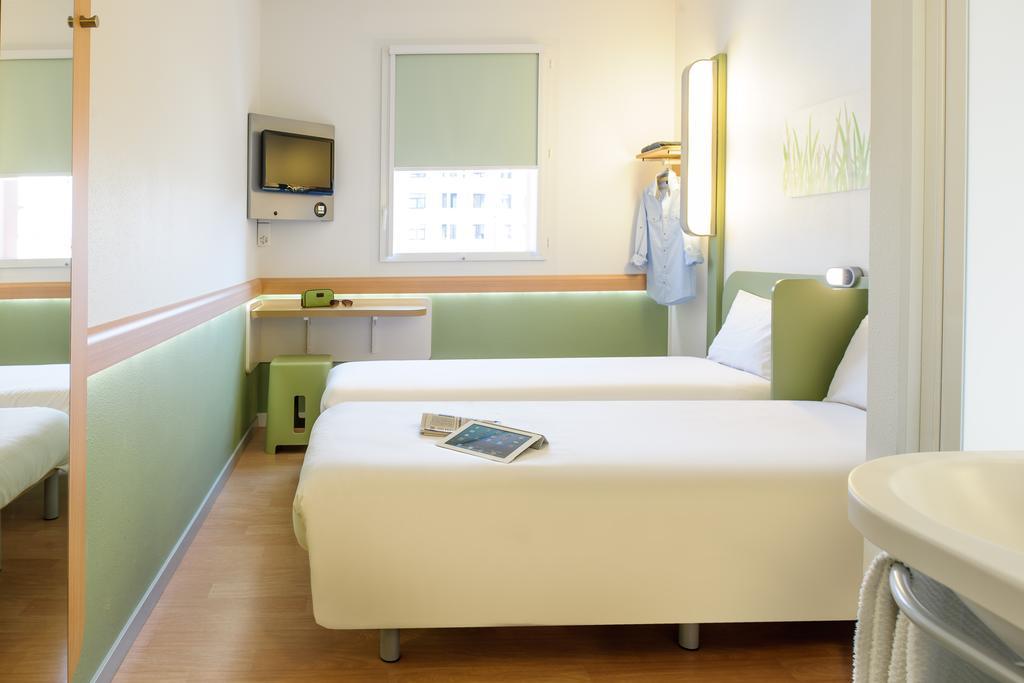 Ibis Budget Geneve Petit-Lancy Exterior foto